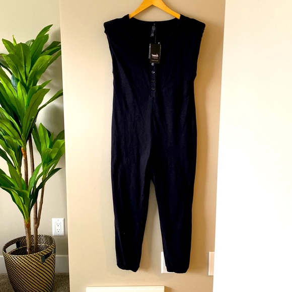 NWT S + T X Hilary Duff — The Banks Romper - Picture 2 of 3